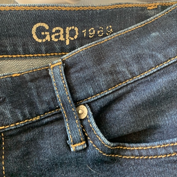 “Authentic Flare” Indigo Rinse Denim { Gap } - Picture 7 of 12